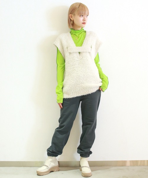 G.V.G.V.(ジーヴィージーヴィー)の「SHAGGY YARN VEST(ベスト・レディース・ホワイト/ブラウン・ONE SIZE)」の17枚目の写真