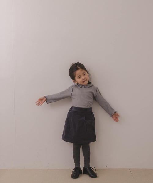 URBAN RESEARCH DOORS(アーバンリサーチドアーズ)の「コーデュロイタックスカート(KIDS)(その他パンツ・キッズ・アイボリー/ネイビー・90/105/120/135)」の5枚目の写真