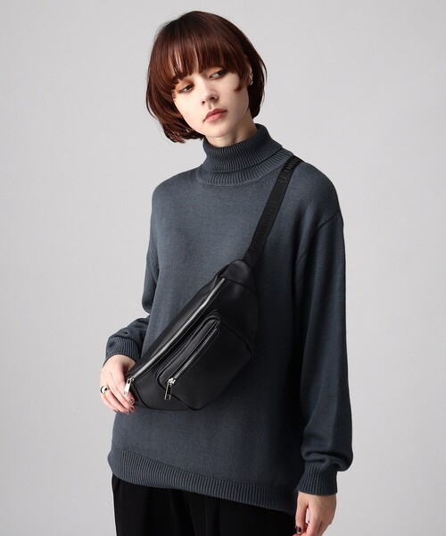 tk.TAKEO KIKUCHI(ティーケータケオキクチ)の「◆【WEB限定】レザー調ミニウエストバッグ(ボディバッグ/ウエストポーチ・メンズ・ブラック/ダークブラウン/ブラック系5・00)」の19枚目の写真