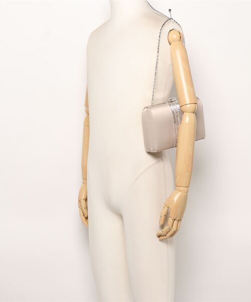 HANAE MORI(ハナエモリ)の「【HANAE MORI】パーティーバッグ(ショルダーバッグ・レディース・ブラック/ベージュ/ネイビー・ONESIZE)」の4枚目の写真