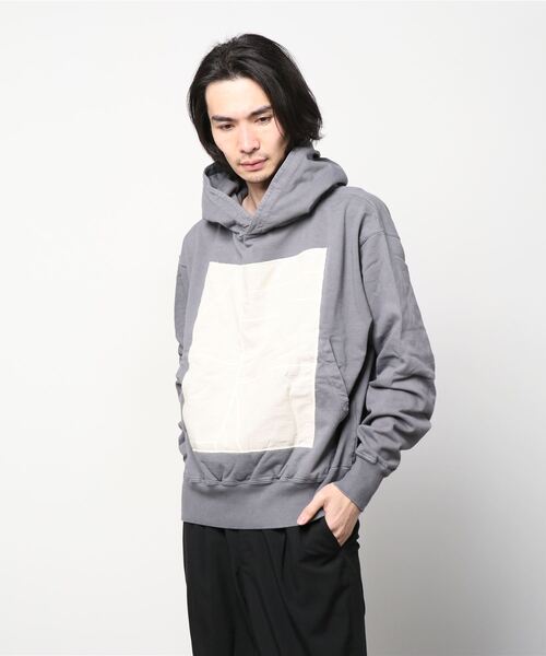 KURO(クロ)の「【KURO】SULFUR DYED GIZA SUVIN PULLOVER -ARCHITECTURE-(パーカー・メンズ・スミクロ・MEDIUM)」の1枚目の写真