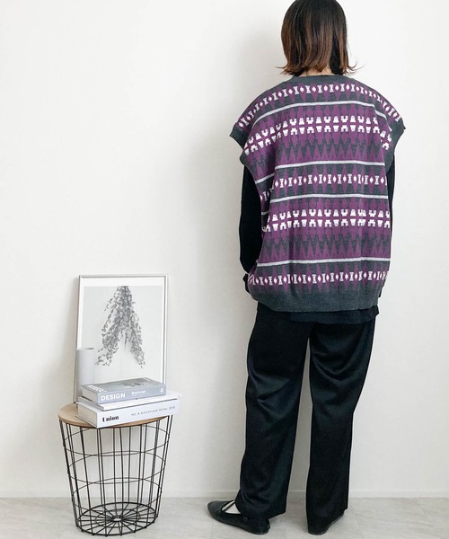 Anytime Songs（エニータイムソングス）の「幾何学柄 ジャガードニットベスト（ベスト・メンズ・ベージュ/グリーン/チャコール・MEDIUM/LARGE/X-LARGE）」の11枚目の写真