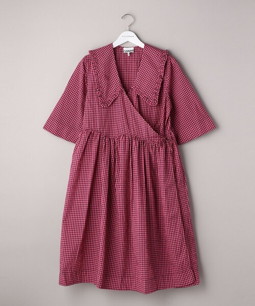 Firsthand(ファーストハンド)の「Firsthand/ファーストハンド Ganni / ガニー Oversized Seersucker Wrap Midi Dress / シアサッカー ラップ ミニワンピース(ワンピース・レディース・ピンク・36)」の1枚目の写真