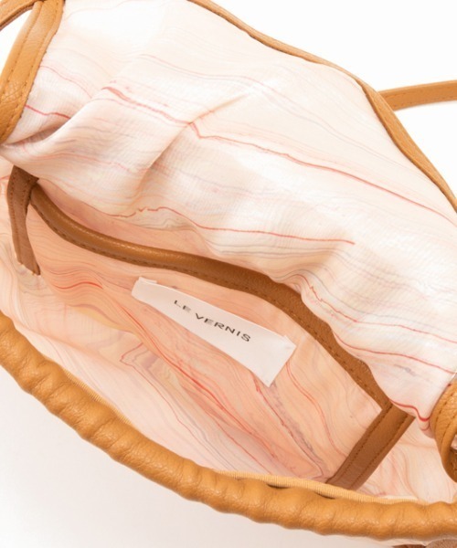 LE VERNIS（ル・ベルニ）の「LE VERNIS(ル・ベルニ)シアエプロンサコッシュ（ショルダーバッグ・レディース・ピンク/グリーン・FREE）」の17枚目の写真