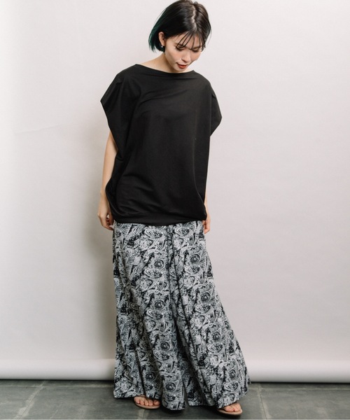 refinedworks(リファインドワークス)の「肩タック立体PO(Tシャツ/カットソー・レディース・ベージュ/カーキ/ブラック・FREE)」の19枚目の写真