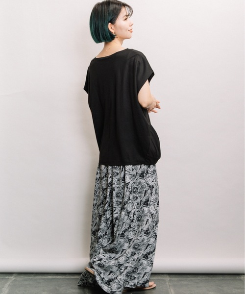 refinedworks(リファインドワークス)の「肩タック立体PO(Tシャツ/カットソー・レディース・ベージュ/カーキ/ブラック・FREE)」の12枚目の写真