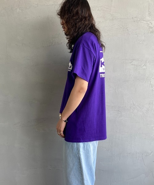 KAVU（カブー）の「[KAVU/カブー] TRUE LOGO トゥルーロゴ バックプリントTシャツ（Tシャツ/カットソー・レディース・パープル/ダークグリーン/ホワイト/ブルー/ブラック・L/M/XL）」の9枚目の写真
