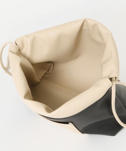 SENSE OF PLACE by URBAN RESEARCH(センスオブプレイスバイアーバンリサーチ)の「リバーシブル巾着バッグ(ショルダーバッグ・レディース・ブラック/グレー/イエロー/ナチュラル・ONE)」の13枚目の写真