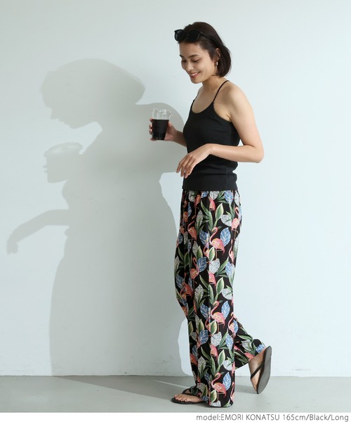 coca(coca)(コカ)の「フラミンゴリラックスパンツ(その他パンツ・レディース・ブラック/グリーン・SHORT/LONG)」の4枚目の写真