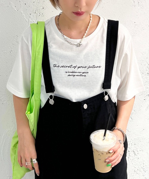 apres jour mignon(アプレジュールミニョン)の「シュエットチビロゴ刺繍Tシャツ【ZOZOTOWN限定アイテム】(Tシャツ/カットソー・レディース・ホワイト系その他/ナチュラル/ブラック系その他/ブラック/アイボリー/オフホワイト・フリー/X-LARGE)」の8枚目の写真