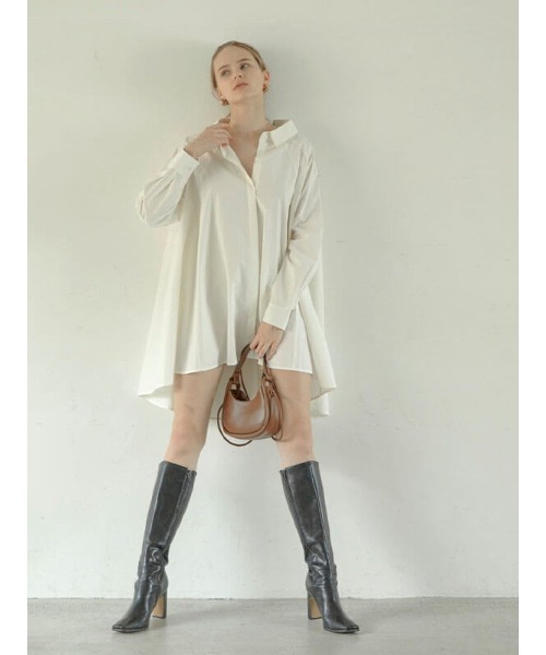 ACYM（アシーム）の「Back tie volumy シャツ（シャツ/ブラウス・レディース・ホワイト/ベージュ・FREE）」の4枚目の写真