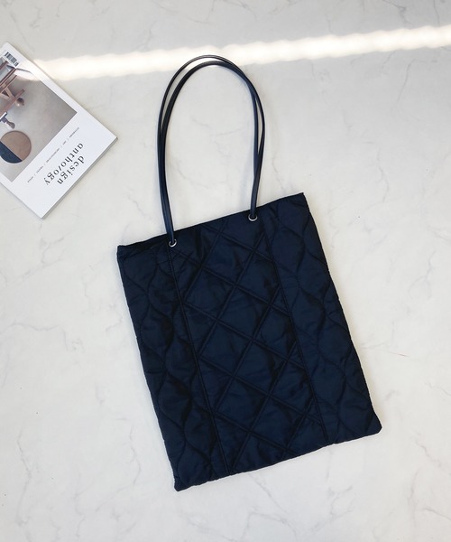 AS KNOW AS plus（アズノゥアズプラス）の「♪キルティング縦長トートバッグ（トートバッグ・レディース・ブラック/カーキ/アイボリー・FREE）」の8枚目の写真