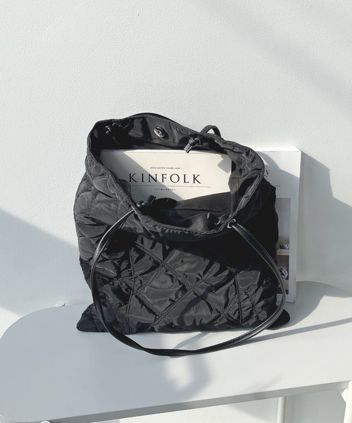 AS KNOW AS plus（アズノゥアズプラス）の「♪キルティング縦長トートバッグ（トートバッグ・レディース・ブラック/カーキ/アイボリー・FREE）」の15枚目の写真