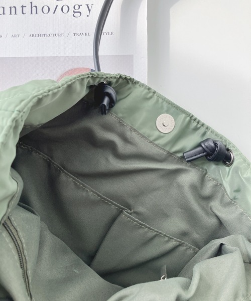 AS KNOW AS plus（アズノゥアズプラス）の「♪キルティング縦長トートバッグ（トートバッグ・レディース・ブラック/カーキ/アイボリー・FREE）」の13枚目の写真