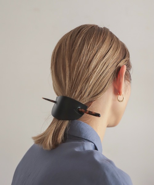 rapiecage（ラピエサージュ）の「レザーマジェステ（バレッタ/ヘアクリップ・レディース・ベージュ/ブラック・FREE）」の3枚目の写真