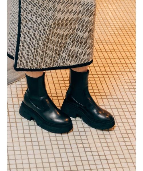 AMERICAN HOLIC(アメリカンホリック)の「ボリュームソールチェルシーブーツ(ブーツ・レディース・ブラック/カーキ・S/M/L)」の4枚目の写真