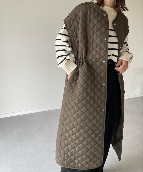 y/m by misato（イムバイミサト）の「キルティングロングジレ（その他アウター・レディース・ブラック/カーキ/アイボリー・FREE）」の3枚目の写真