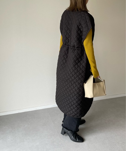 y/m by misato（イムバイミサト）の「キルティングロングジレ（その他アウター・レディース・ブラック/カーキ/アイボリー・FREE）」の10枚目の写真