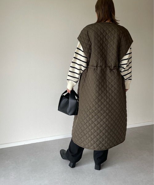 y/m by misato（イムバイミサト）の「キルティングロングジレ（その他アウター・レディース・ブラック/カーキ/アイボリー・FREE）」の19枚目の写真