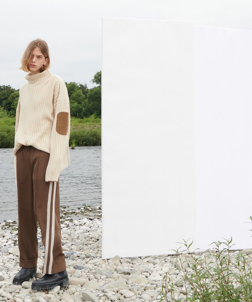 WONDER WONDER（ワンダーワンダー）の「エルボーパッチ ハイネックニット（ニット/セーター・メンズ・ベージュ/グリーン/ダークグレー・M/L）」の12枚目の写真