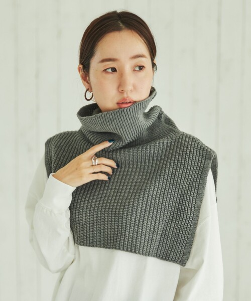 coen(コーエン)の「タートルニットスヌード(ネックウォーマー/スヌード・レディース・オフホワイト/グレー/ライム/ベージュ・FREE)」の7枚目の写真