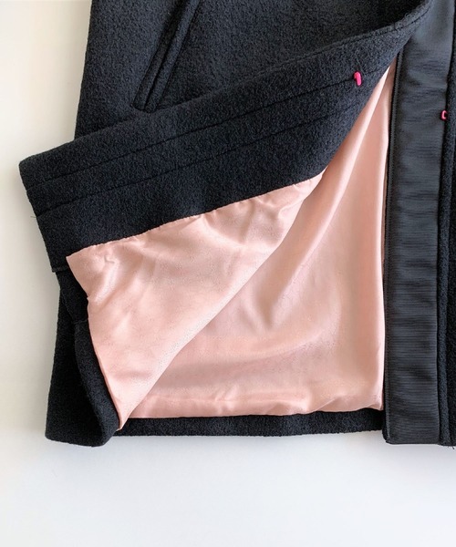 Q（キュー）の「ノーカラーミドルコート（ノーカラーコート・レディース・ブラック/ターコイズブルー・MEDIUM）」の15枚目の写真