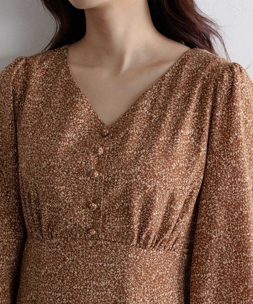 mysty woman（ミスティウーマン）の「マチフレアーエンパイアワンピース 170696（ワンピース・レディース・ブラック/ベージュ/ブラウン・FREE）」の17枚目の写真