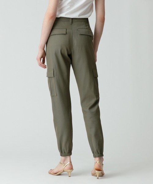 allureville（アルアバイル）の「バルキーシックチノカーゴパンツ
