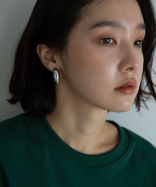 marjour(マージュール)の「METAL CIRCLE PIERCE(ピアス(両耳用)・レディース・シルバー/ゴールド・FREE)」の7枚目の写真