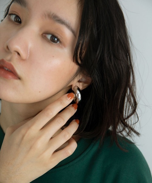 marjour(マージュール)の「METAL CIRCLE PIERCE(ピアス(両耳用)・レディース・シルバー/ゴールド・FREE)」の10枚目の写真