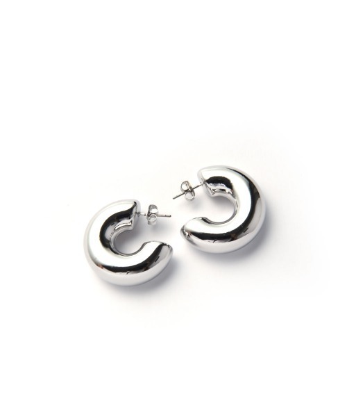 marjour(マージュール)の「METAL CIRCLE PIERCE(ピアス(両耳用)・レディース・シルバー/ゴールド・FREE)」の3枚目の写真