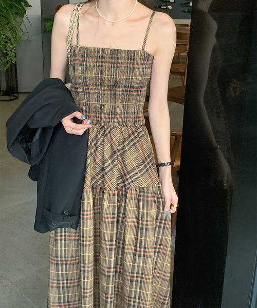 LYEON(リヨン)の「チェックキャミワンピース(ワンピース・レディース・マルーン/モカ・FREE)」の21枚目の写真
