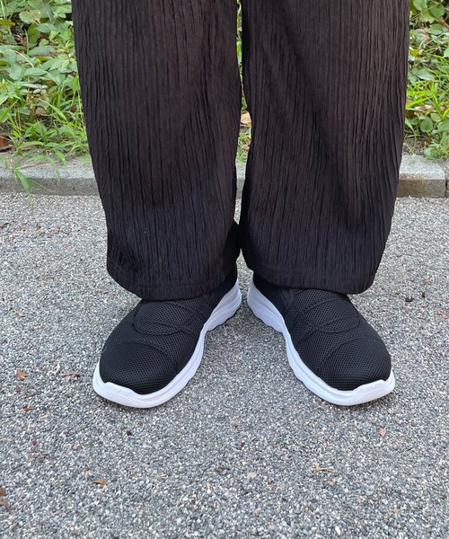 LUGG NAGG(ラグナグ)の「【軽量】伸縮ニットスリッポンスニーカー【幅広】(スニーカー・レディース・ブラック/グレー/ベージュ・23.0cm/23.5cm/24.0cm/24.5cm/22.5cm)」の7枚目の写真