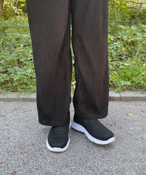 LUGG NAGG(ラグナグ)の「【軽量】伸縮ニットスリッポンスニーカー【幅広】(スニーカー・レディース・ブラック/グレー/ベージュ・23.0cm/23.5cm/24.0cm/24.5cm/22.5cm)」の8枚目の写真