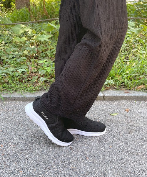 LUGG NAGG(ラグナグ)の「【軽量】伸縮ニットスリッポンスニーカー【幅広】(スニーカー・レディース・ブラック/グレー/ベージュ・23.0cm/23.5cm/24.0cm/24.5cm/22.5cm)」の10枚目の写真
