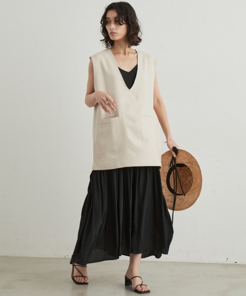 Aunt Marie's（アントマリーズ）の「リネンライクＶネックジレ / SETUP対応（ベスト・レディース・ブラック/チャコールグレー/ベージュ・FREE）」の9枚目の写真