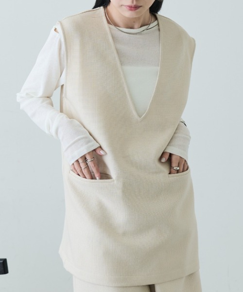 Aunt Marie's（アントマリーズ）の「リネンライクＶネックジレ / SETUP対応（ベスト・レディース・ブラック/チャコールグレー/ベージュ・FREE）」の22枚目の写真