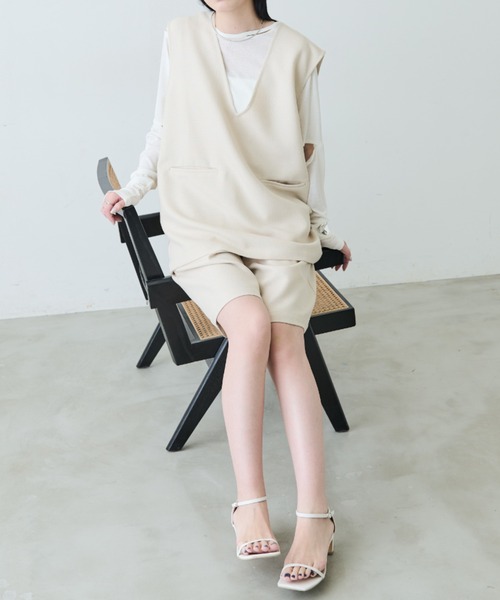 Aunt Marie's（アントマリーズ）の「リネンライクＶネックジレ / SETUP対応（ベスト・レディース・ブラック/チャコールグレー/ベージュ・FREE）」の13枚目の写真