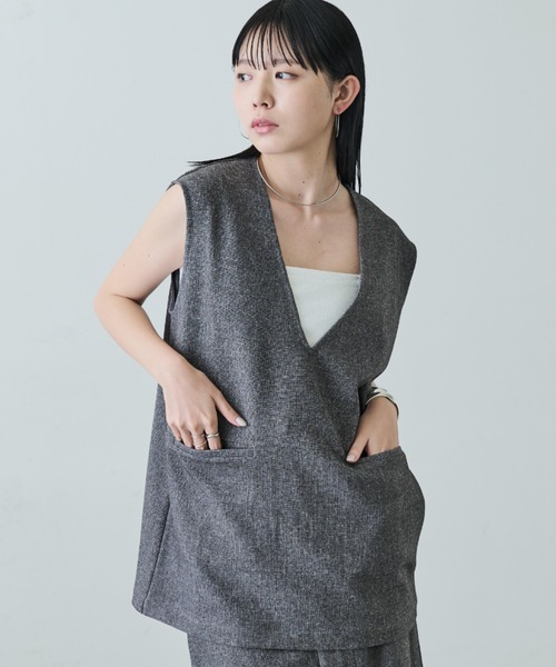 Aunt Marie's（アントマリーズ）の「リネンライクＶネックジレ / SETUP対応（ベスト・レディース・ブラック/チャコールグレー/ベージュ・FREE）」の15枚目の写真