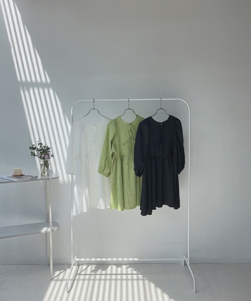 AS KNOW AS plus（アズノゥアズプラス）の「〇バックリボン ボリューム袖チュニック（チュニック・レディース・ライム/オフホワイト/ブラック・FREE）」の7枚目の写真