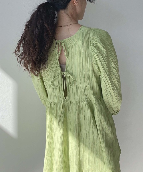 AS KNOW AS plus（アズノゥアズプラス）の「〇バックリボン ボリューム袖チュニック（チュニック・レディース・ライム/オフホワイト/ブラック・FREE）」の15枚目の写真