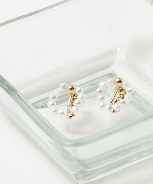NOLLEY’S(ノーリーズ)の「ミニパールサークルイヤリング(イヤリング・レディース・オフホワイト・FREE)」の6枚目の写真