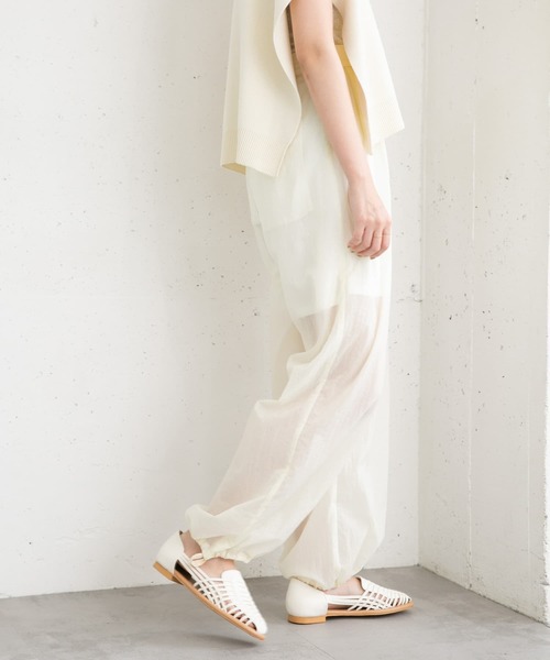 KBF（ケイビーエフ）の「シアードロストヘムパンツ（その他パンツ・レディース・アイボリー/レッド系その他・ONE）」の17枚目の写真