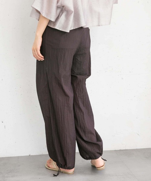 KBF（ケイビーエフ）の「シアードロストヘムパンツ（その他パンツ・レディース・アイボリー/レッド系その他・ONE）」の4枚目の写真