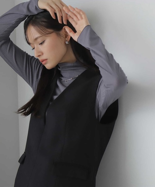 NATURAL BEAUTY BASIC(ナチュラルビューティーベーシック)の「◇ハイネックシアーカットソー(Tシャツ/カットソー・レディース・イエロー/チャコールグレー/オフホワイト/ブラック・FREE)」の12枚目の写真