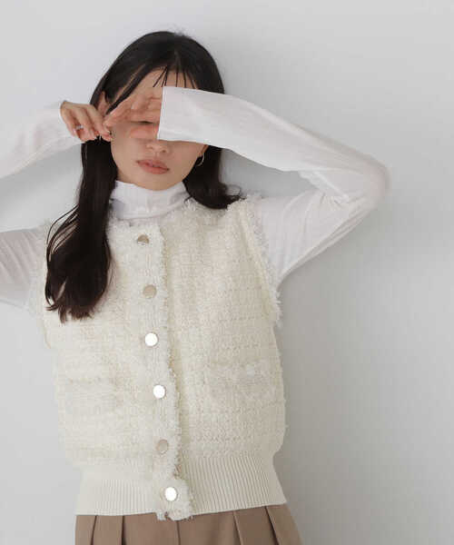 NATURAL BEAUTY BASIC(ナチュラルビューティーベーシック)の「◇ハイネックシアーカットソー(Tシャツ/カットソー・レディース・イエロー/チャコールグレー/オフホワイト/ブラック・FREE)」の22枚目の写真