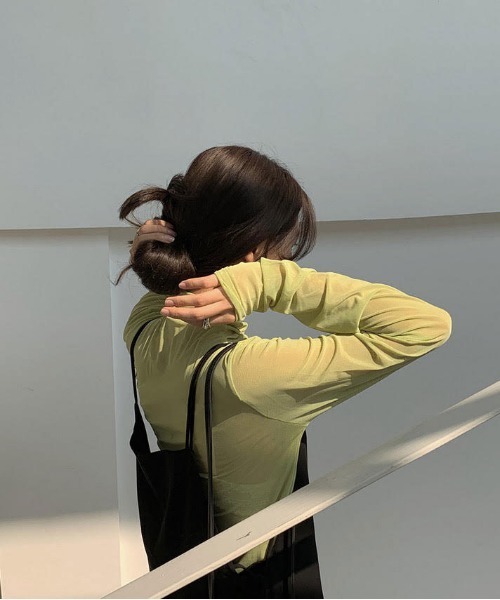 i-dare（アイディア）の「【i-dare】シースルー シアーハイネック タートル トップス（Tシャツ/カットソー・レディース・イエロー/グリーン/ピンク/ホワイト/ブラック/ブルー・FREE）」の21枚目の写真