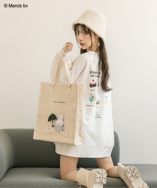 Miffy（ ミッフィー）の「miffyチャーム付きトートバッグ　1032180030（トートバッグ・レディース・ライトグレー/ブラウン・FREE）」の9枚目の写真