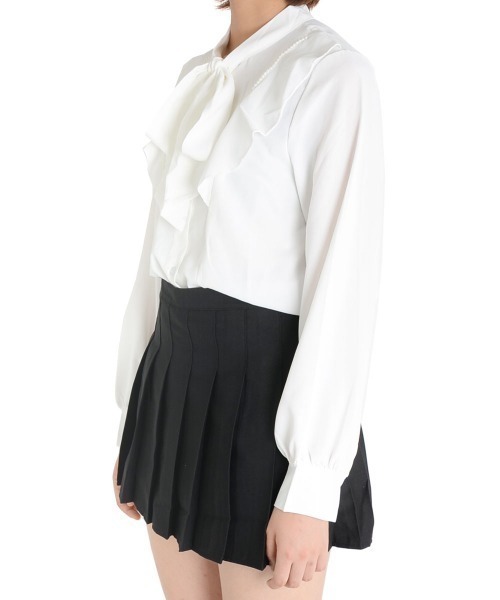 urge:(アージコロン )の「【URGE:】パール ビジュー付き リボンブラウス(シャツ/ブラウス・レディース・ホワイト・MEDIUM/LARGE)」の8枚目の写真