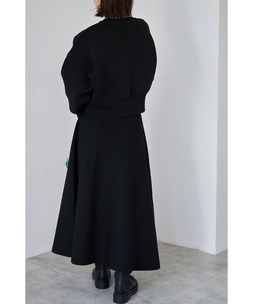 &. NOSTALGIA（アンドドットノスタルジア）の「【ZOZO限定】パールネックダイバーニットプルオーバー（ニット/セーター・レディース・ネイビー/アイボリー/グレー/ブラック・FREE）」の18枚目の写真